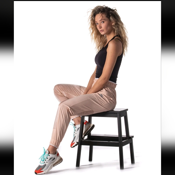 Nike Pants - Nike Women's Light Pink Jogger Pants Size M Bnwot
